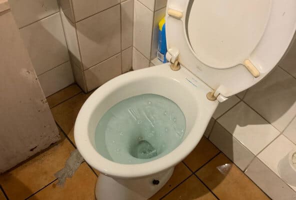 verstopfte Toilette